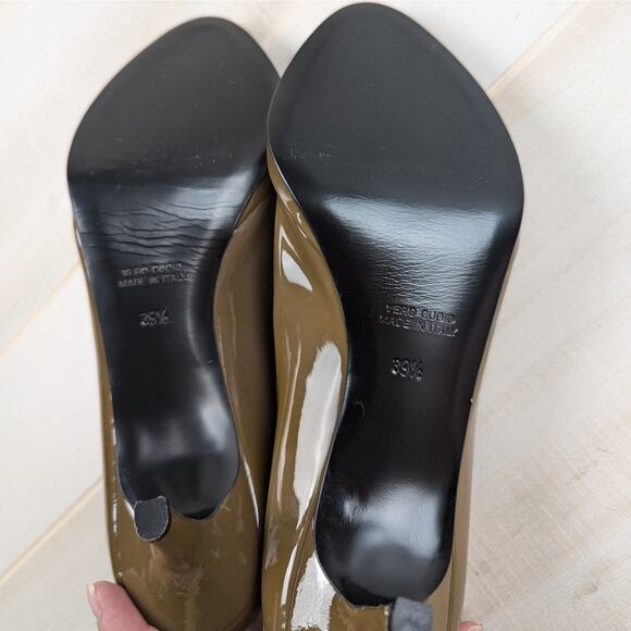Pour‎ La Victoire Burano Taupe Patent Leather Pumps Size 9.5 - Picture 7 of 8